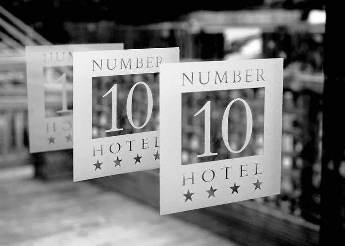 Number 10 Hotel